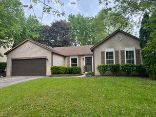 821 BRENTWOOD Drive, Cary, IL 60013