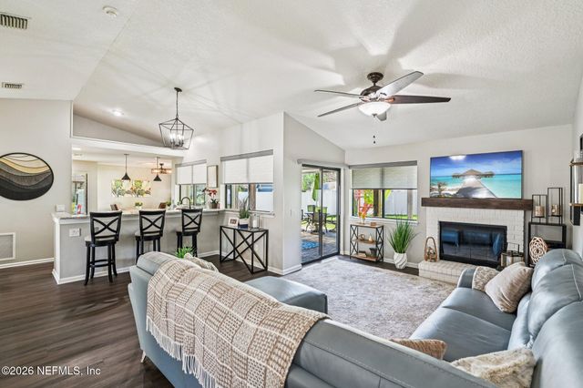 2184 AZTEC Drive W, Jacksonville, FL 32246