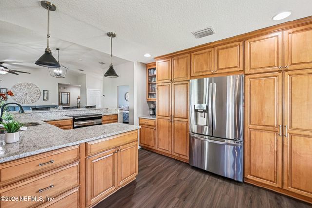 2184 AZTEC Drive W, Jacksonville, FL 32246