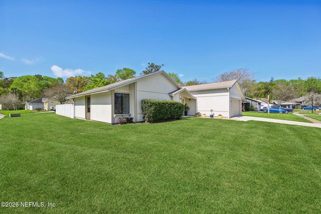 2184 AZTEC Drive W, Jacksonville, FL 32246