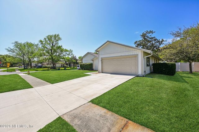 2184 AZTEC Drive W, Jacksonville, FL 32246