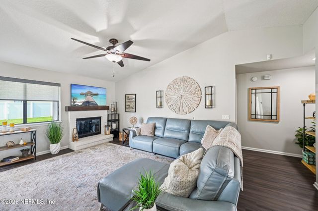 2184 AZTEC Drive W, Jacksonville, FL 32246