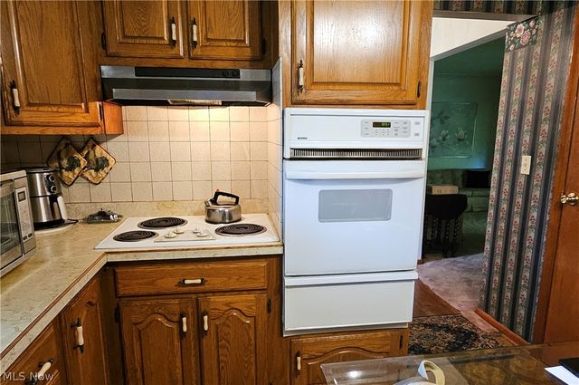 2980 Bauker Lane, Youngstown, OH 44505