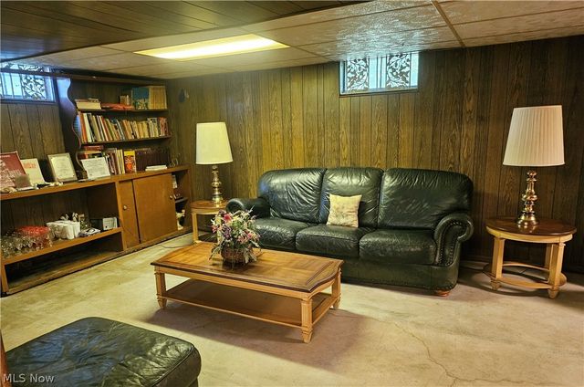 2980 Bauker Lane, Youngstown, OH 44505