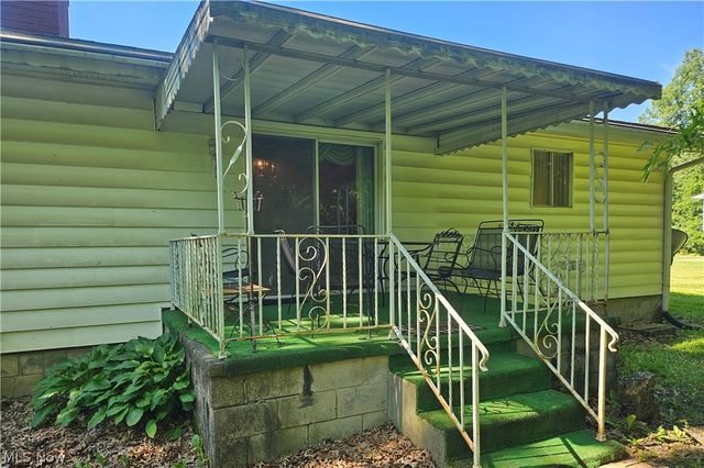 2980 Bauker Lane, Youngstown, OH 44505