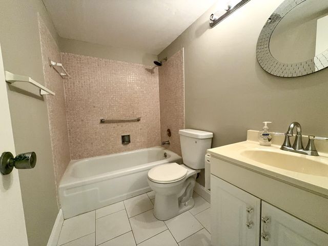 166 Sussex I, West Palm Beach, FL 33417