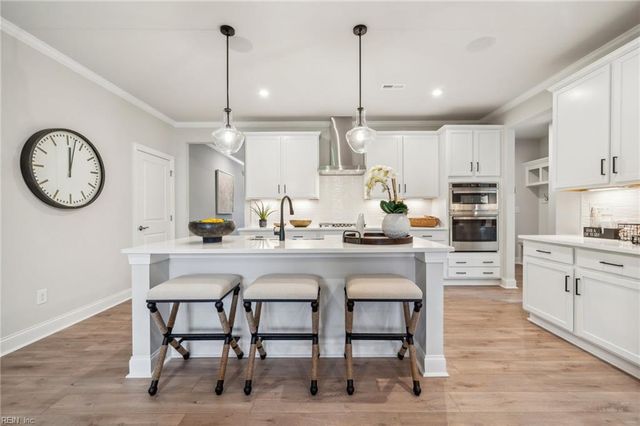 1310 Wharf Hill DR, Smithfield, VA 23430