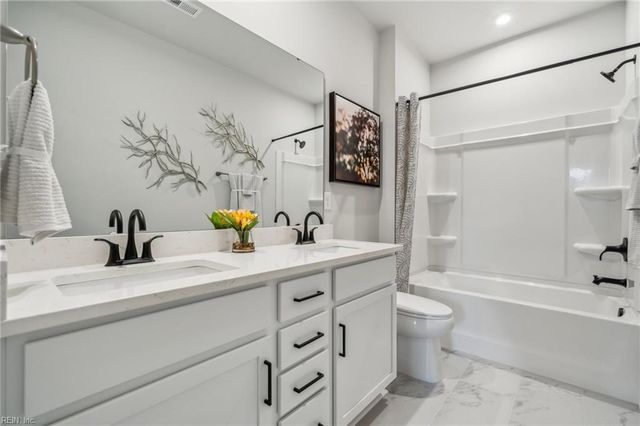 1310 Wharf Hill DR, Smithfield, VA 23430