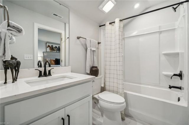 1310 Wharf Hill DR, Smithfield, VA 23430