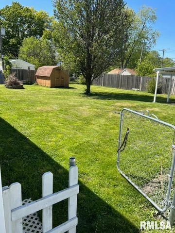 2705 HOLMES Avenue, Springfield, IL 62704