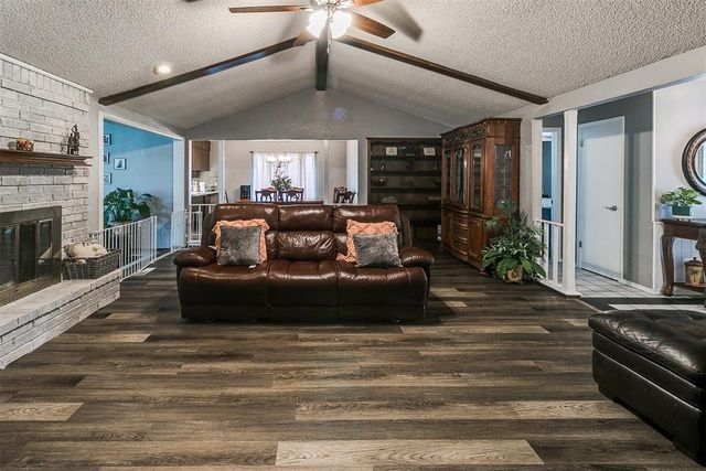 100 Three Oaks Drive, Midwest City, OK 73130