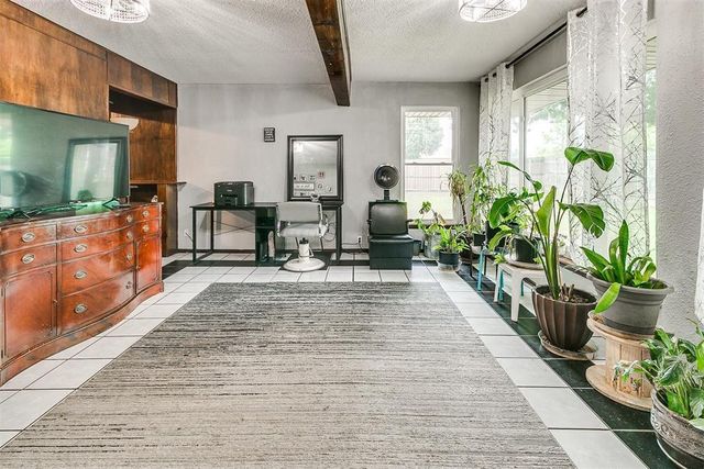 100 Three Oaks Drive, Midwest City, OK 73130