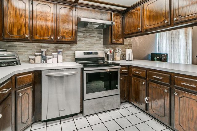 100 Three Oaks Drive, Midwest City, OK 73130