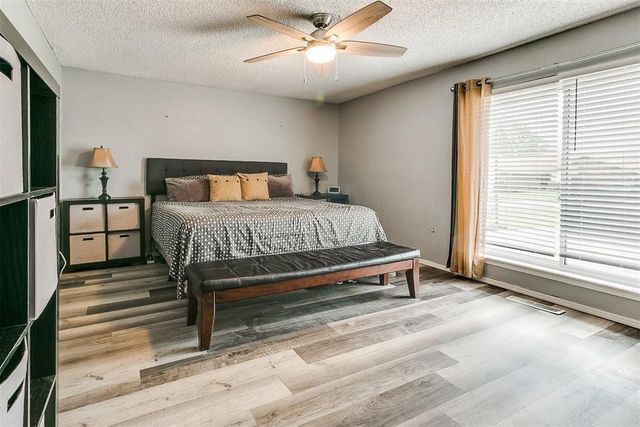 100 Three Oaks Drive, Midwest City, OK 73130