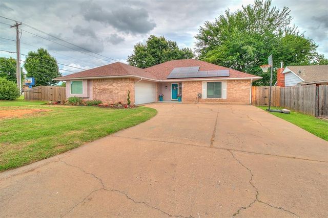 100 Three Oaks Drive, Midwest City, OK 73130