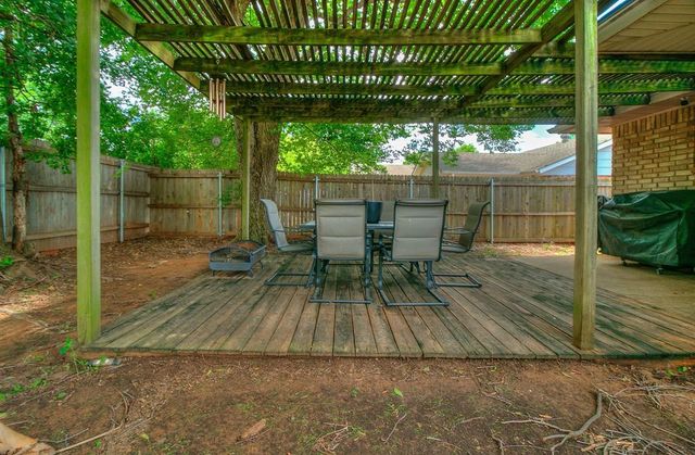 100 Three Oaks Drive, Midwest City, OK 73130