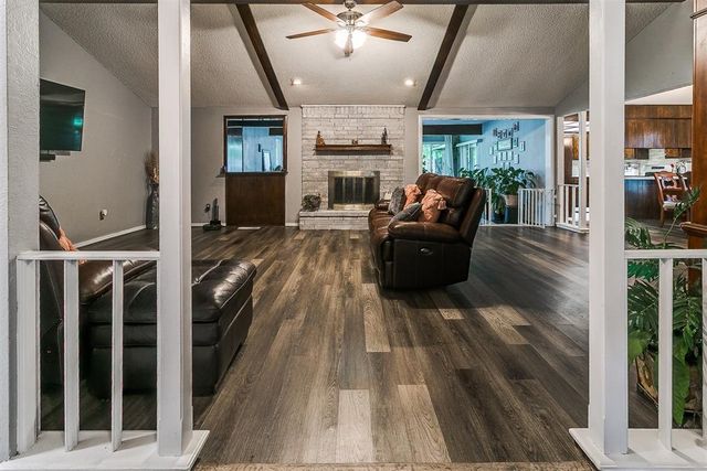 100 Three Oaks Drive, Midwest City, OK 73130