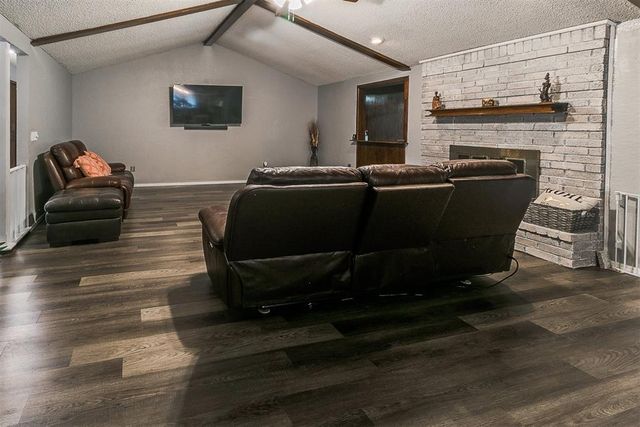 100 Three Oaks Drive, Midwest City, OK 73130