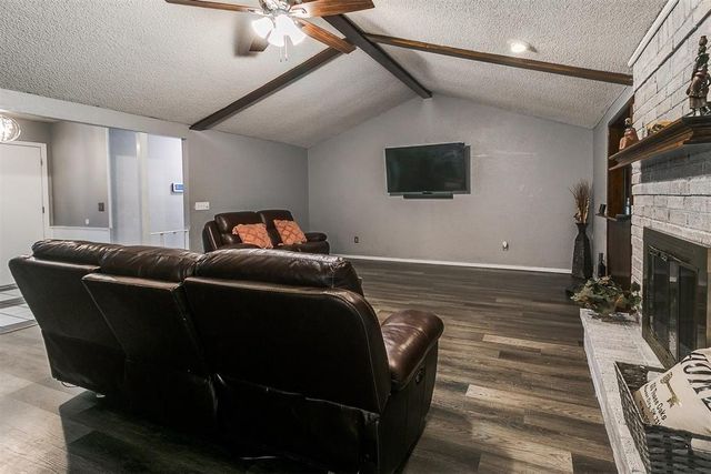 100 Three Oaks Drive, Midwest City, OK 73130