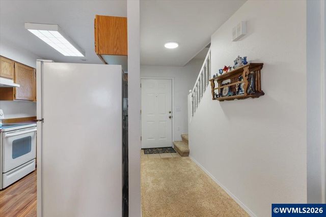 468 Harris Ln, Oregon City, OR 97045