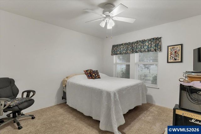 468 Harris Ln, Oregon City, OR 97045