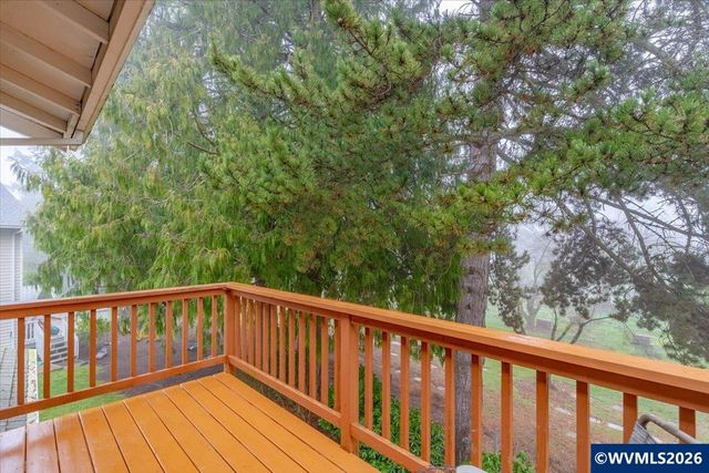 468 Harris Ln, Oregon City, OR 97045