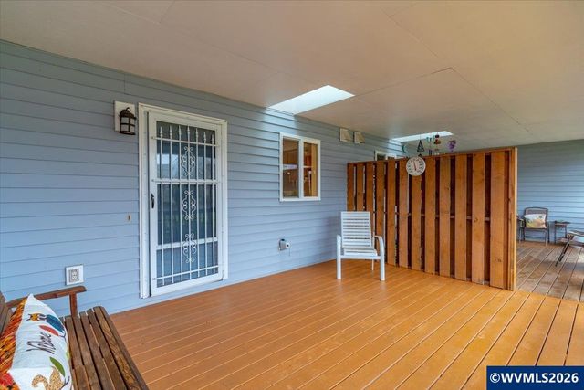 468 Harris Ln, Oregon City, OR 97045