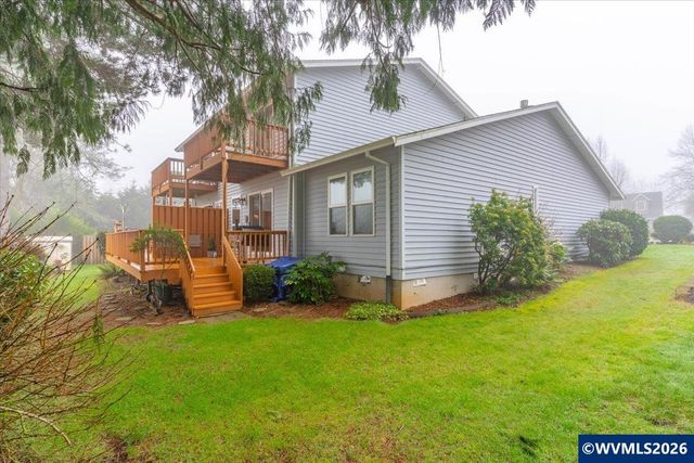 468 Harris Ln, Oregon City, OR 97045