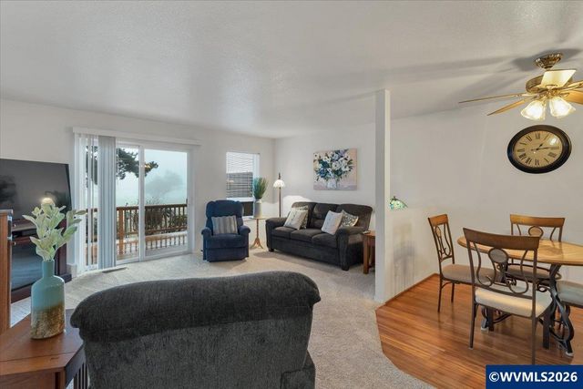 468 Harris Ln, Oregon City, OR 97045