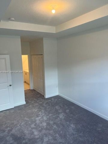 2608 SE 11th St 2608, Homestead, FL 33035