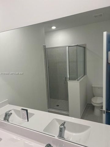 2608 SE 11th St 2608, Homestead, FL 33035