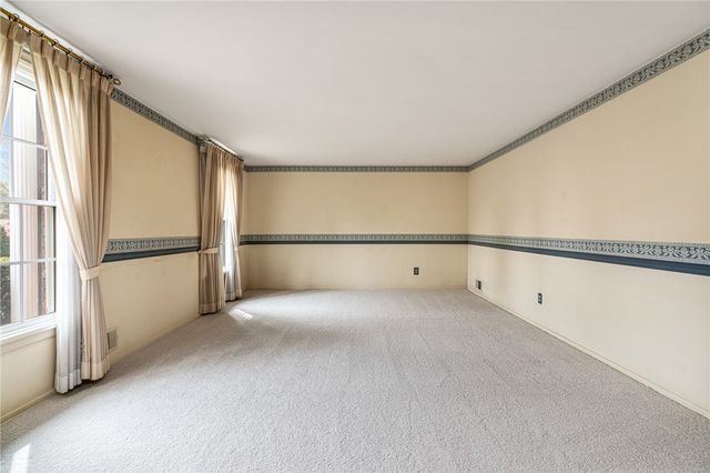 1001 Centergate Drive, Bethel Park, PA 15102