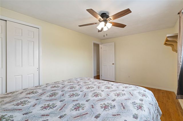 1001 Centergate Drive, Bethel Park, PA 15102