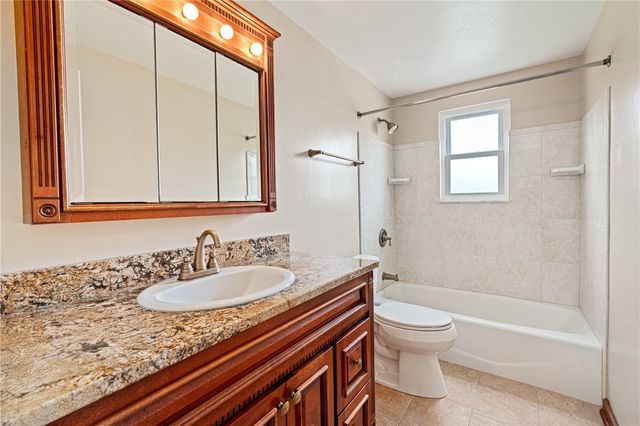 1001 Centergate Drive, Bethel Park, PA 15102