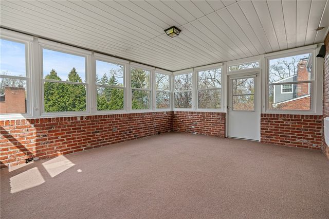 1001 Centergate Drive, Bethel Park, PA 15102