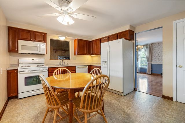 1001 Centergate Drive, Bethel Park, PA 15102