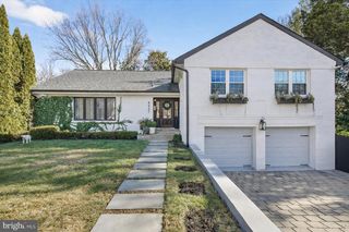 6827 32ND ST NW, Washington, DC 20015