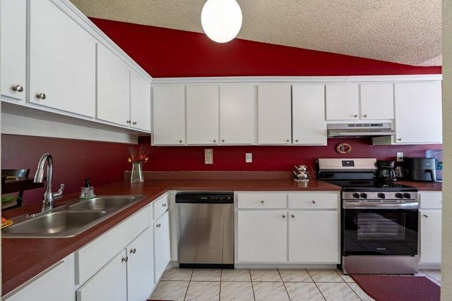 1 Afton Place, Boynton Beach, FL 33426