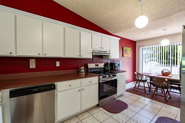 1 Afton Place, Boynton Beach, FL 33426