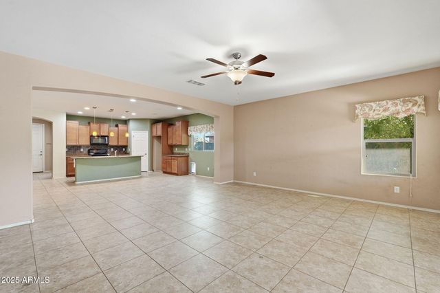17517 W PINNACLE VISTA Drive, Surprise, AZ 85387