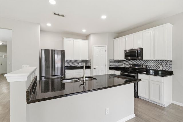 9665 Godwin Street, Ladson, SC 29456
