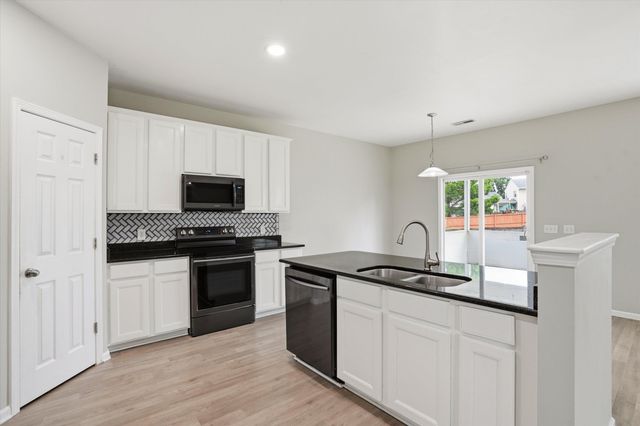 9665 Godwin Street, Ladson, SC 29456
