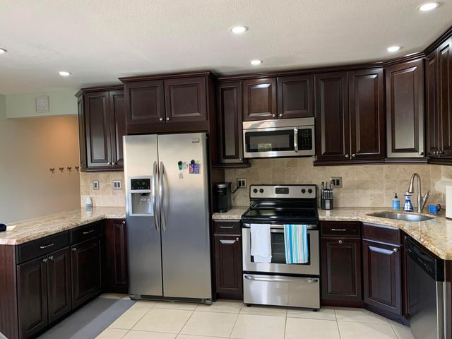 3208 SE 11th Street 201, Pompano Beach, FL 33062