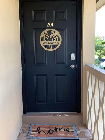 3208 SE 11th Street 201, Pompano Beach, FL 33062