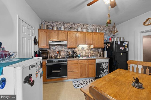 827 CHESTNUT ST, Lebanon, PA 17042