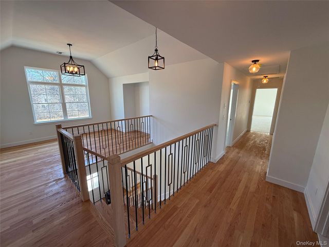 7 Morrow Court, Walden, NY 12586