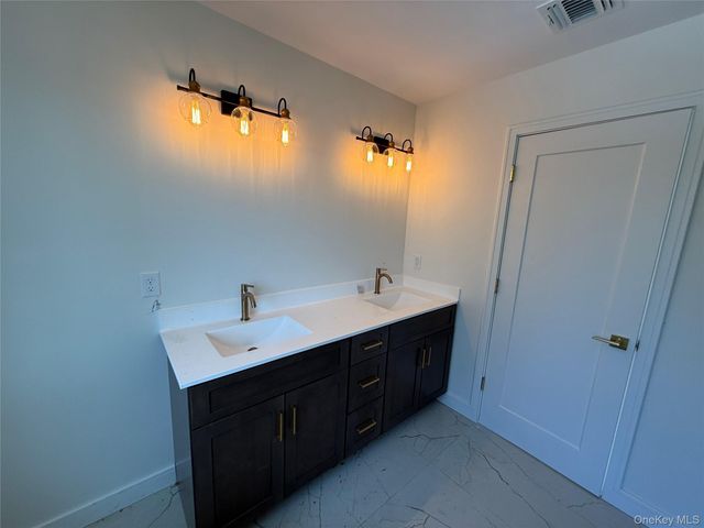 7 Morrow Court, Walden, NY 12586