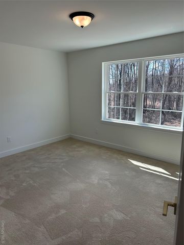 7 Morrow Court, Walden, NY 12586