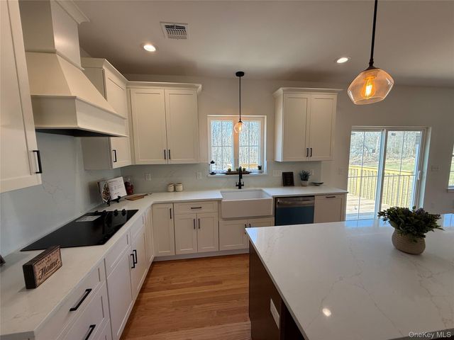 7 Morrow Court, Walden, NY 12586