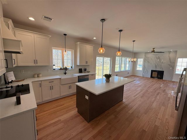 7 Morrow Court, Walden, NY 12586